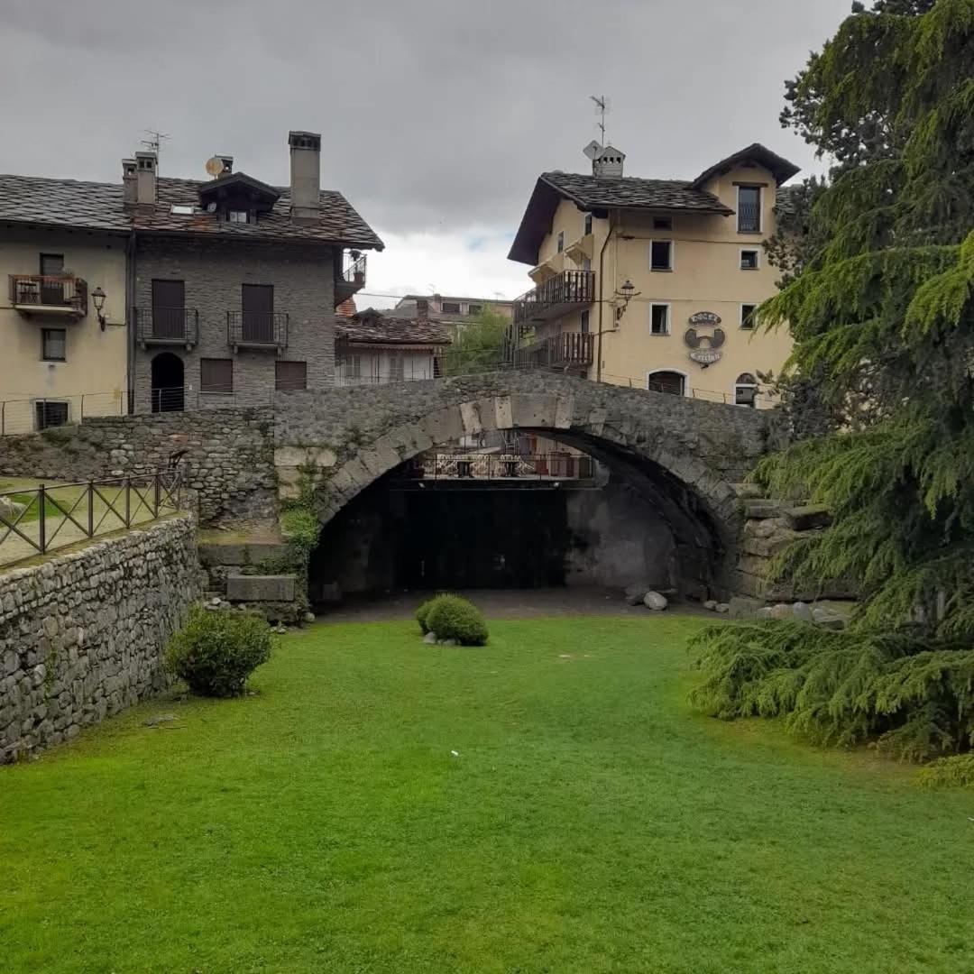 Il Mughetto Apartamento Aosta Exterior foto